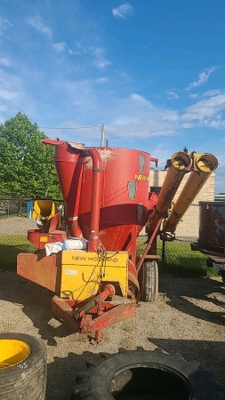 New Holland 353 Mixmill