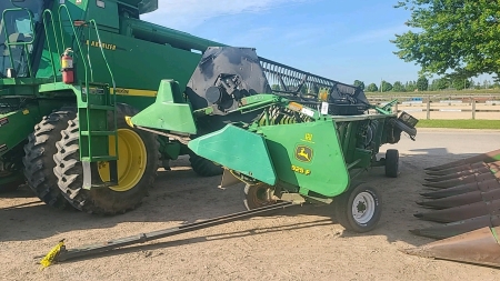 John Deere 925F 25ft Flex Head w/Crary Air Reel