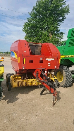 New Holland BR7060 CropCutter Round Baler