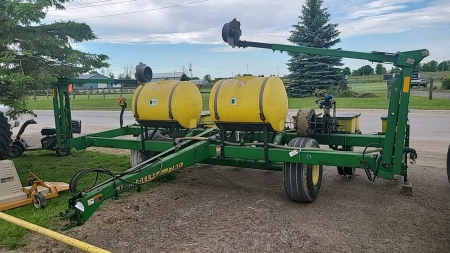 John Deere 1780 MaEmerge Plus 8 Row Planter