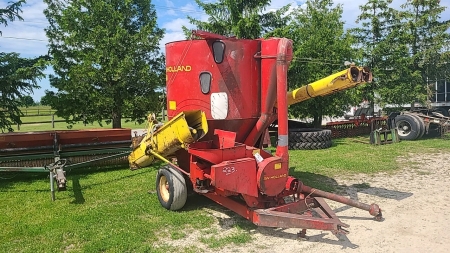 New Holland 357 Mixmill