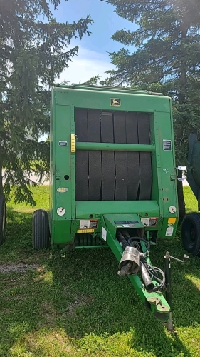 John Deere 466 Round Baler