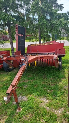 New Holland 166 Hay Inverter