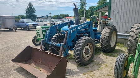 Ford 4610 MFWD Diesel Tractor (SEE NOTES)