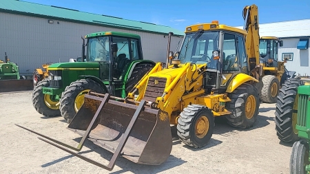 JCB 215 4WD Backhoe