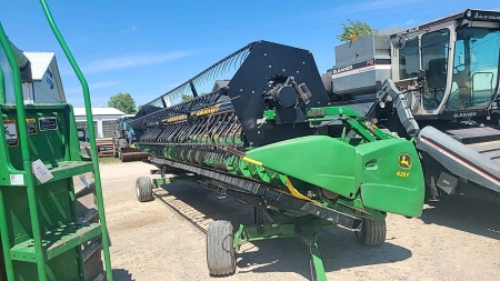 2009 John Deere 625 HydraFlex 25ft Head