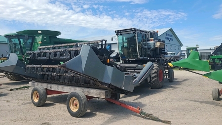 Gleaner F2 Diesel Combine and Heads