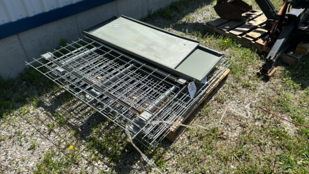 8 Pieces of Pallet Racking Shelving