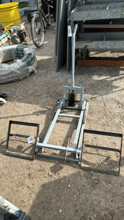 ATV or Mower Hydraulic Lift