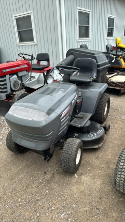 Craftsman 6 Speed Lawn Tractor -See Notes