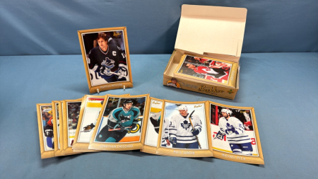 App. 72 Upper Deck 2006-07 Bee-Hive Hockey Cards