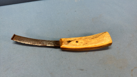 9in Hoof Knife with Bone Handle