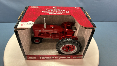 Farmall Super M Tractor