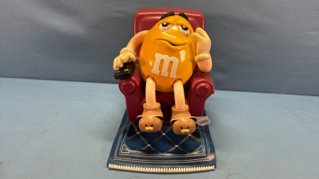 Recliner M&M Chair Dispenser