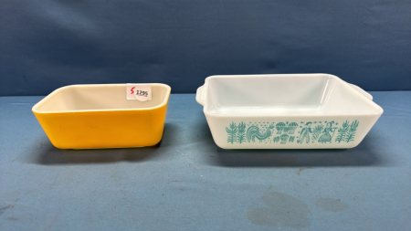 2 Pyrex Baking Dishes -7in x 4in and 9in x 7in