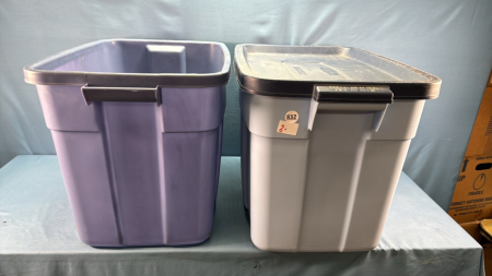 2 -68L Rubbermaid Totes -Only 1 Lid