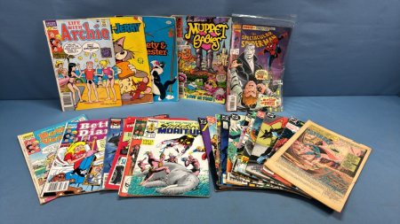 Approx. 23 Assorted Comic Books -See Notes