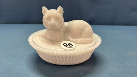 Signed Milk Glass McKee Cat on Nest -See Notes