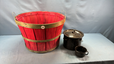 Bushel Basket, 6in High Granite Pot with lid & Cup