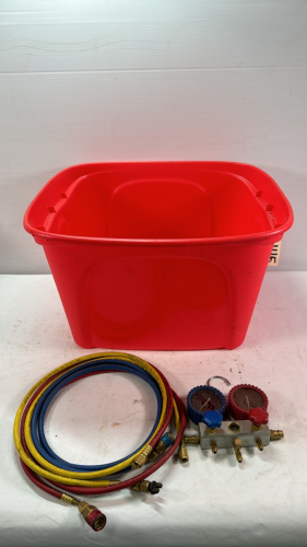 Refrigerant Gauge with Hoses in Tote