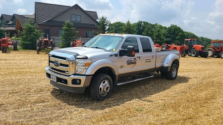 2013 Ford F-450 Lariat Diesel Pickup (Safetied)