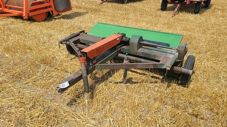 New Idea 750 PTO Hay Crimper