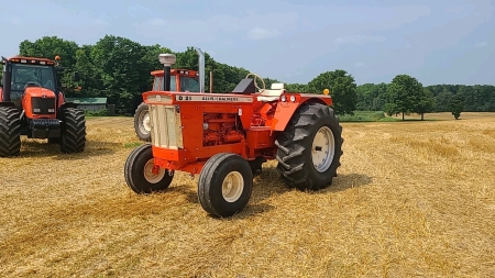 Allis Chalmers D21 Series II Diesel Tractor