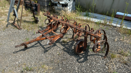 Allis Chalmers 8 foot snap coupler cultivator