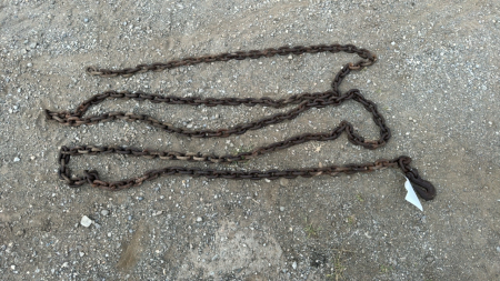 20 feet of grade 70 chain missing one hook