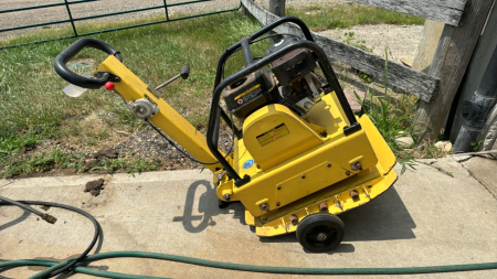 MS 160 gas plate compactor