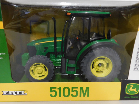 1/16 Ertl JD 5015 Tractor, Prestige, NIB