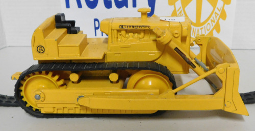 1/16 Ertl International TD25 Bulldozer