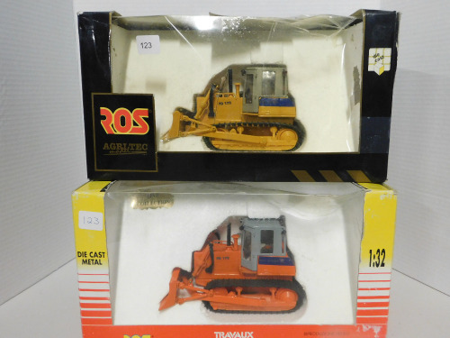 1/32 Bulldozers by ROS Agritech Model