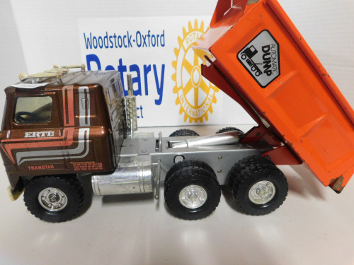 1/16 Ertl IH Dump Truck