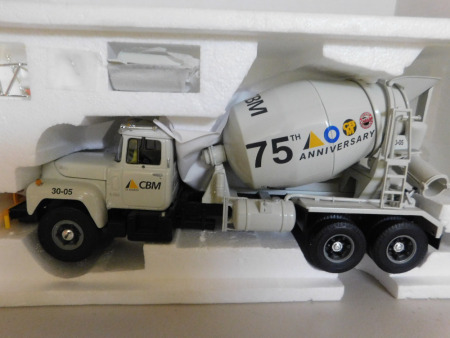 1/34 FG CBM Vintage R Mack Cement Truck