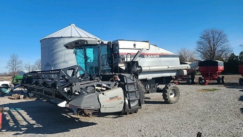 Gleaner R52 Diesel Combine