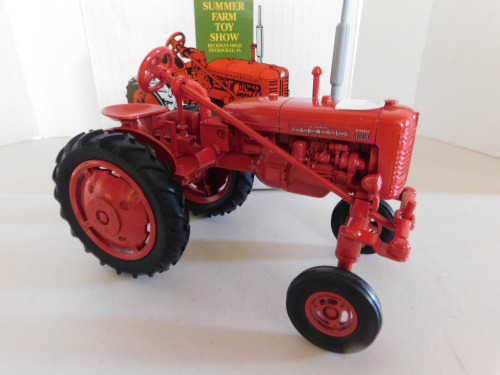 1/16 Farmall 100 High Clear, Summer Toy Show, NIB