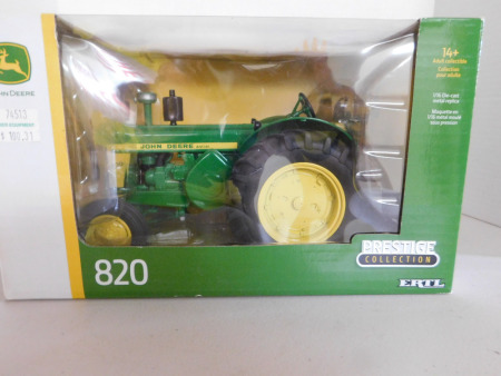 1/16 JD 820 Prestige Collection, Ertl, VGC