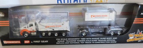 1/64 DCP Knife 2021 National Toy Show, NIB