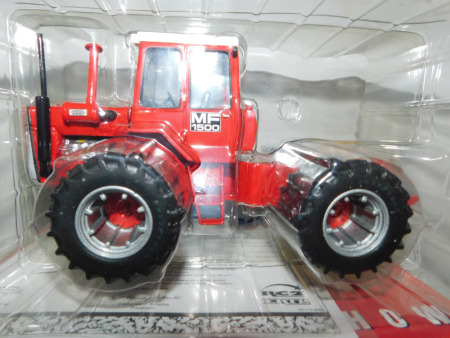 1/32 Massey Ferguson 1500 Tractor