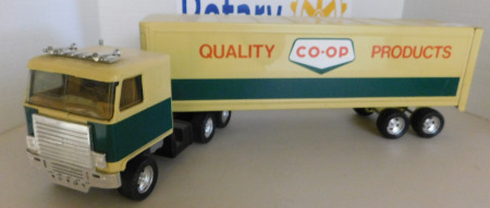 1/16 Ertl Cabover Co-Op Stores