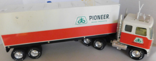 1/16 Nylint GMC Cabover Pioneer