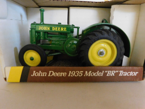 1/16 John Deere BR Tractor