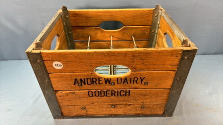 Andrew Dairy Goderich 12 Quart Milk Crate