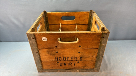 Hooper's Dairy 6 Quart Milk Crate