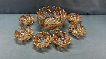 Gold Trimmed Heavy Glass Bowl & 6 Matching Nappies