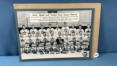 1944-45 Maple Leaf Hockey Team Photo - See Notes