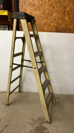 6ft Fibre Glass Stepladder