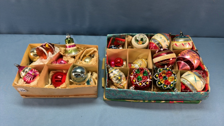 Quantity of Vintage Christmas Decorations