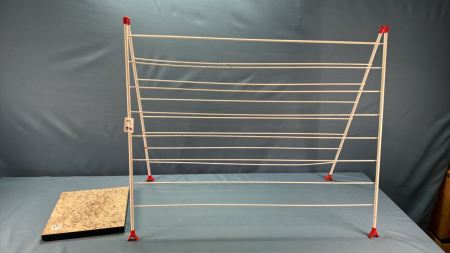 Wire Clothes Rack 27in x 21in High and Trivet